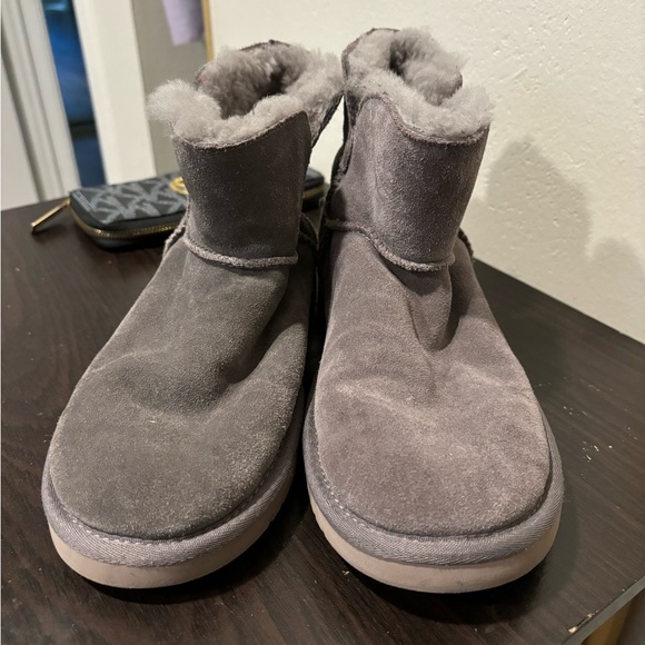 Koolaburra Shoes - Koolaburra by Ugg Gray Short Winter Boots sz 7